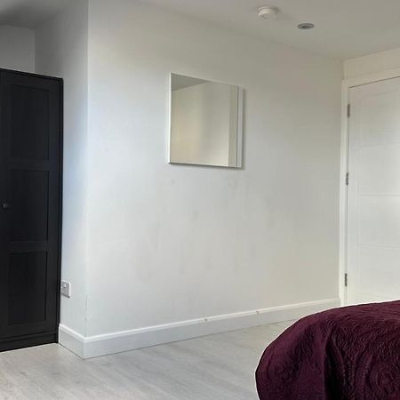 Stunning New 1 Bedroom Apartment London Ngoại thất bức ảnh
