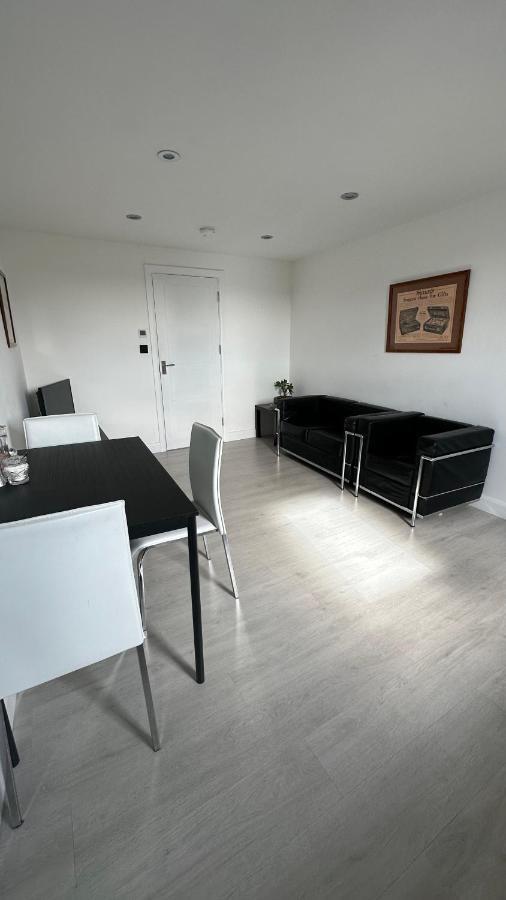 Stunning New 1 Bedroom Apartment London Ngoại thất bức ảnh